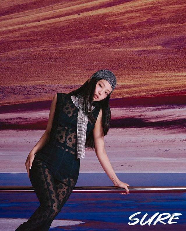 t1egeWg5 Sexy Jennie Kim (Blackpink) Pics 03.jpg